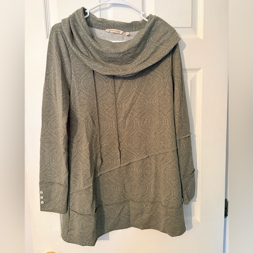 Soft Surroundings Cowl Neck Seam Detail Tunic Top in olive green/gray. Size S